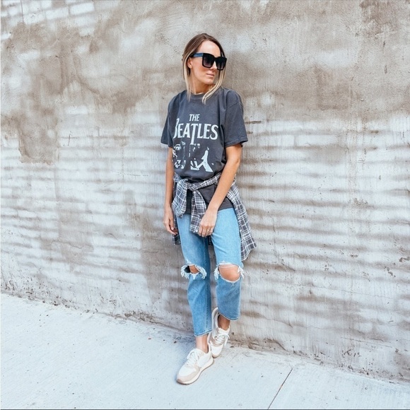 Vintage Inspired Concert Tee Soft AF | A&F | Grunge | The Beatles | Size medium - Picture 4 of 11